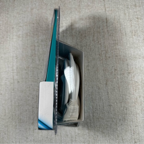 NEW Mad Catz Pro Series Nintendo Wii S - Video AV Cable 9.8ft - Picture 3 of 8